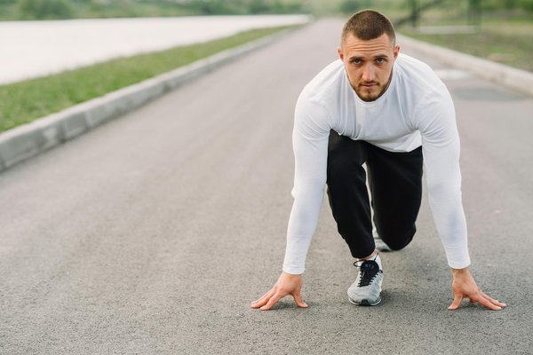 How are UK health professionals involved in disaster preparedness and response?